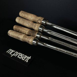 Трехгранные шампуры с дубовыми ручками и гравировкой. 5568 фото